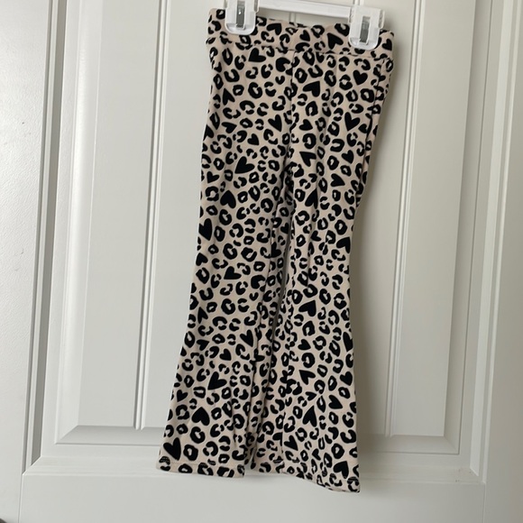 Adorable leopard print flare leggings like new! size 4 - Picture 1 of 3